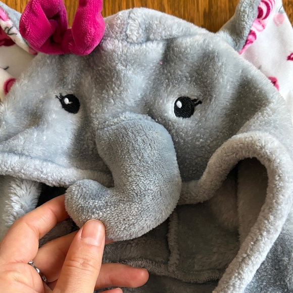 HB 0-9M Elephant Robe - Picture 3 of 5